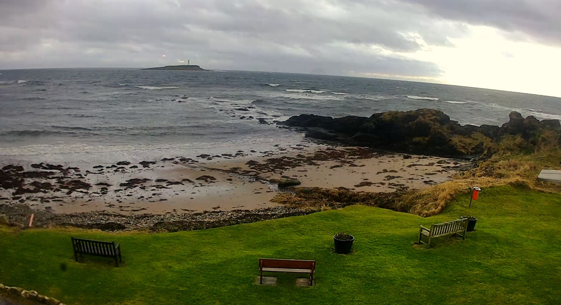PLADDA AND AISLA CRAIG WEBCAM